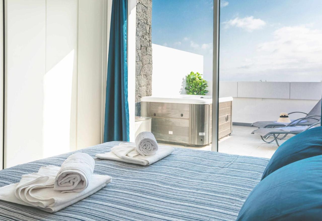 Monterey House Playa Blanca Villa Exterior photo